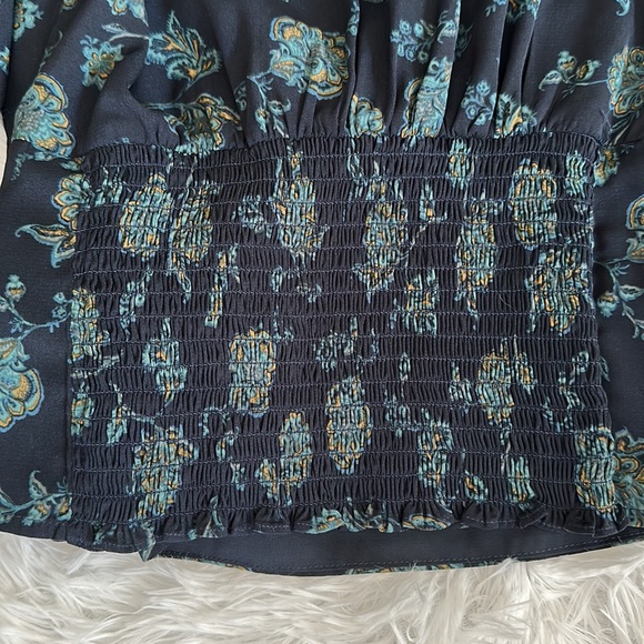Abercrombie & Fitch Wrap Blouse- Blue Floral Long Sleeve Size Small - Picture 8 of 11